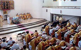 Archidiecezja warmińska obchodzi jubileusz święceń kapłańskich dwóch arcybiskupów seniorów i prymasa seniora